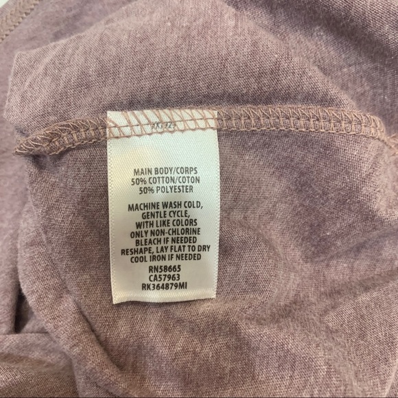 🛍️ Melrose and Market Curved Hem Tank - Picture 6 of 6